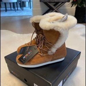 Moon Boots